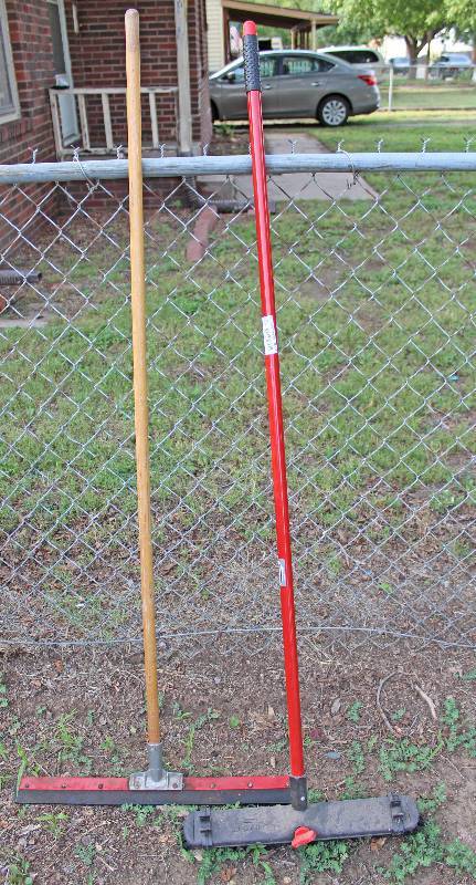 lot 8772 image: Push Broom and a Squeegee - Very Cool