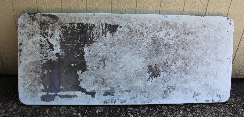 lot 8801 image: Plastic Table - Needs Cleaned Up - Neat