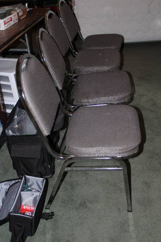 lot 8774B image: Lot of 4 Padded, Stack-able Restaurant Style Chairs