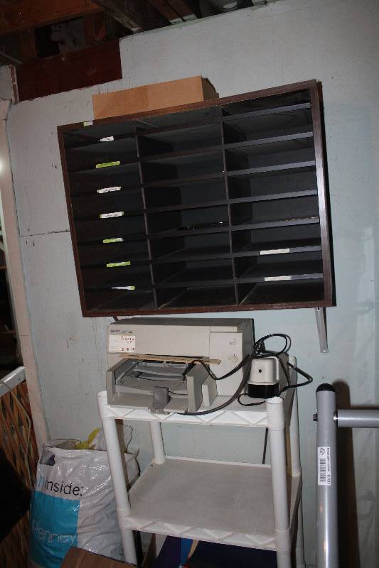 lot 8780 image: Lot of Miscellaneous Loose Items - Plastic Shelving is not Included
