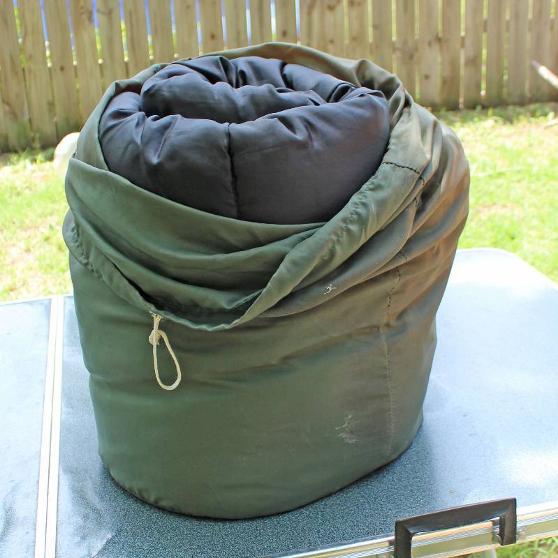 lot 8784 image: Sleeping Bag - Cozy