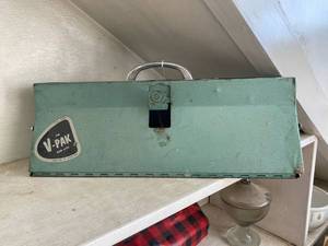 lot 89 image: V pal Bar light for developing film