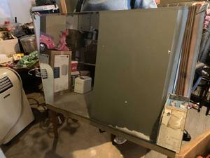 lot 91 image: Large Vintage mirror for dresser
