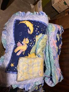 lot 93 image: Dolphin crib bedding set