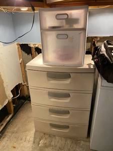 lot 98 image: 2 Plastic Storage drawers with some glassware pieces