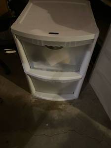 lot 133 image: 2 Drawer plastic storage container with legos