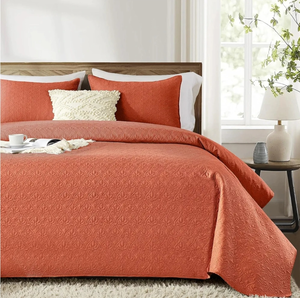 lot 7429127 image: inron Quilt Set Twin Size, Burnt Orange Quilted Bedspread, Floral Pattern Microfiber Breathable Coverlet, Lightweight Thin Bedding Set for All Season (1 Quilt, 1 Pillow Sham)