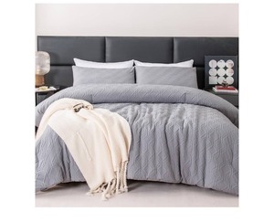 lot 7429171 image: WURUIBO Comforter Set King Size, Grey Embossing Comforter Set, 3 Pieces Farmhouse Shabby Chic Bed Set, Geometric Pattern Comforter for All Seasons