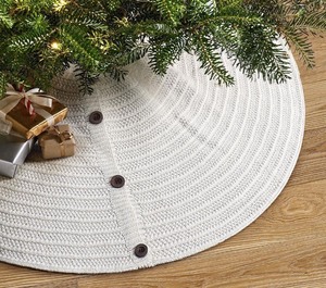 lot 7429804 image: GMOEGEFT Christmas Tree Skirt 24 inches Cable Knitted Thick Knit White Tree Skirts with Button for Xmas Decor Holiday Decoration