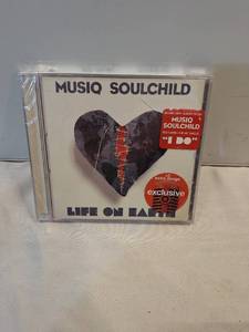 lot 5 image: Musiq Soulchild - Life On Earth (CD)
