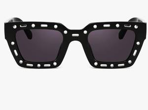 lot 56196 image: FEISEDY Vintage Square Studded Sunglasses