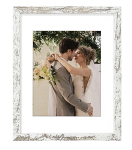 lot 57006 image: Distressed White Picture Frame 11x14, 2 Pack