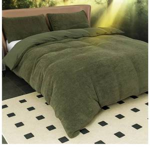 lot 56280 image: Army Green Velveteen Duvet Cover Set with Pillowcases
