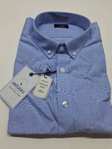 lot 56292 image: UNTUCKit Hillstowe Wrinkle-Free Short Sleeve Shirt Mens L