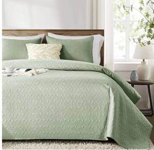 lot 56340 image: Sage Green King Size Quilt Set with Pillow Shams