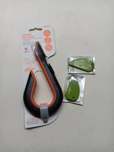 lot 1213 image: Slice Ceramic Box Cutter &amp Safety Cutter Set
