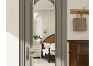 lot 1154 image: Elegant Arched Door Handle Set with Decorative Backplate