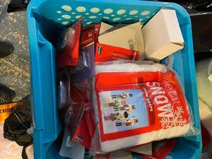 lot 309 image: Tote of Christmas items- hooks, ornaments, etc