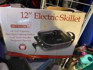 lot 315 image: 12 Electric Skillet NEW