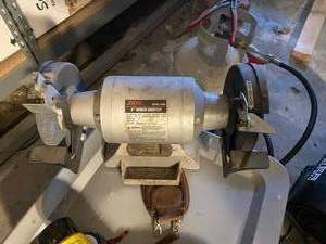 lot 333 image: Skil 6�� Bench top grinder