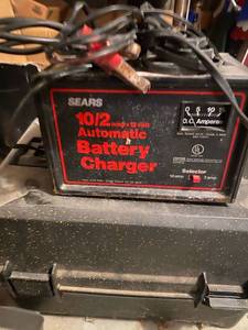 lot 207 image: Sears battery charger