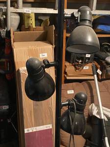 lot 243 image: 3 light adjustable stand lamp