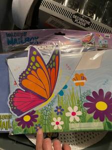 lot 255 image: New spring items- hats, decor, other new items