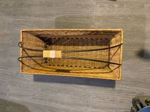 lot 262 image: Magazine storage basket