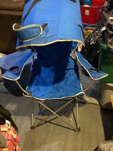 lot 278 image: camping chair with canopy