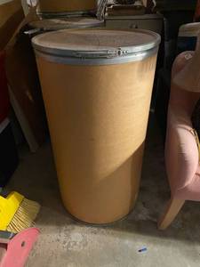 lot 295 image: Large cardboard bin with lid and clasp