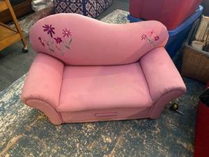 lot 306 image: Childrens pink sofa with storage drawer