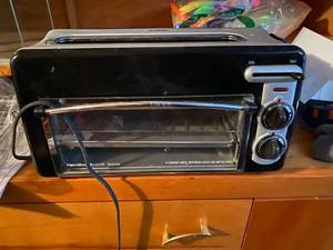 lot 400 image: Toastation toaster over
