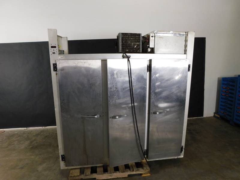 lot 9322 image: Traulesen & CO 3 Door Cooler