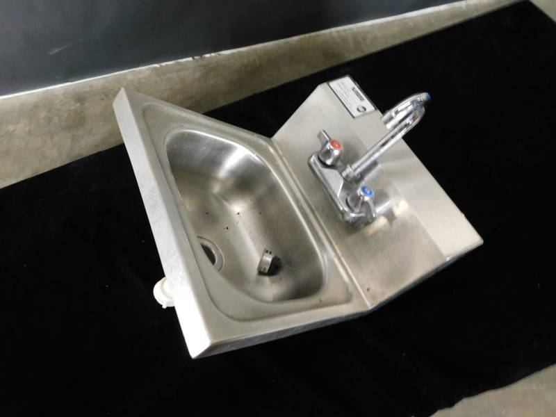lot 9335 image: Krowne Hand Washing Sink