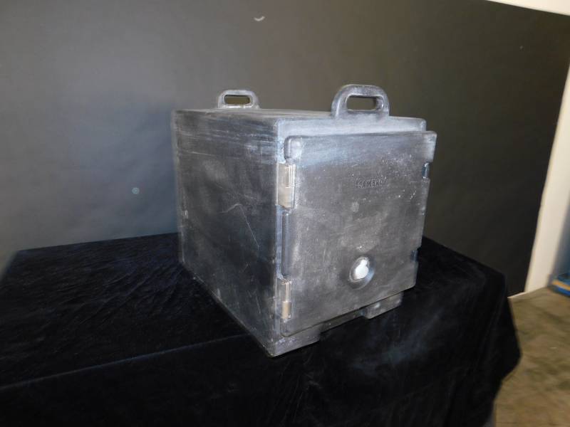 lot 9342 image: Cambro Warm Box