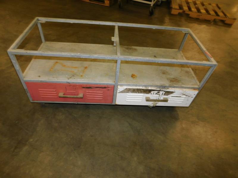 lot 9358 image: Rolling Cabinet