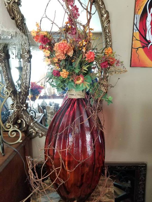 lot 9058 image: Blown Glass Vase