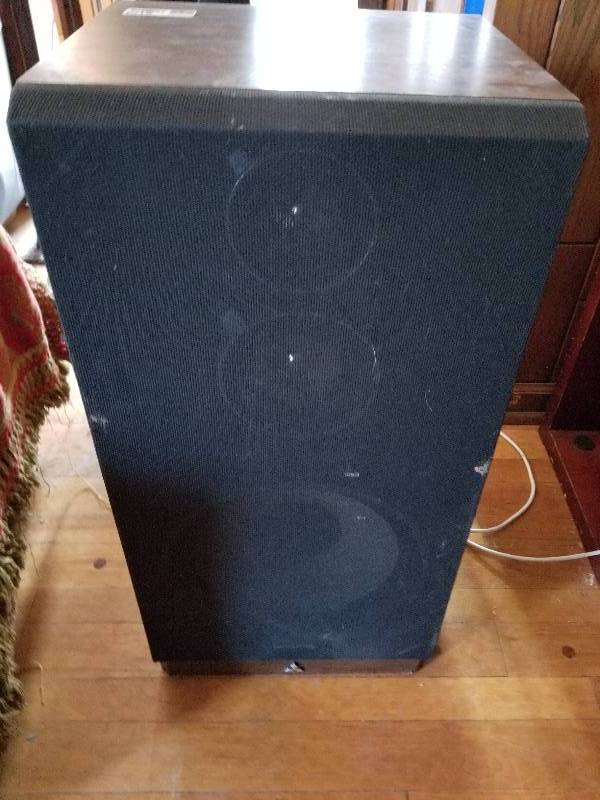 lot 9174 image: Mitsubishi Speakers Sound Great