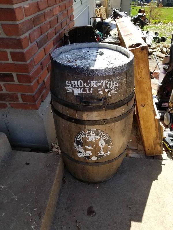 lot 9181 image: Whiskey Barrel BBQ Grill