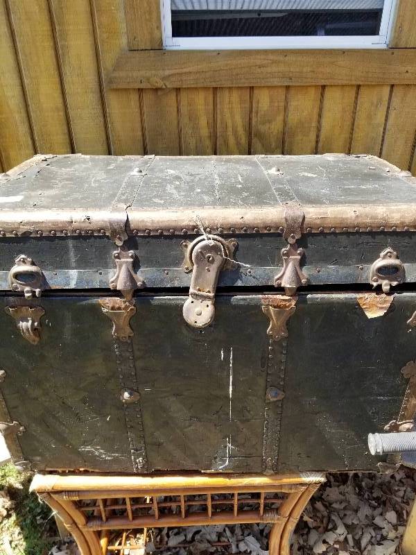 lot 9184 image: Steamer Trunk