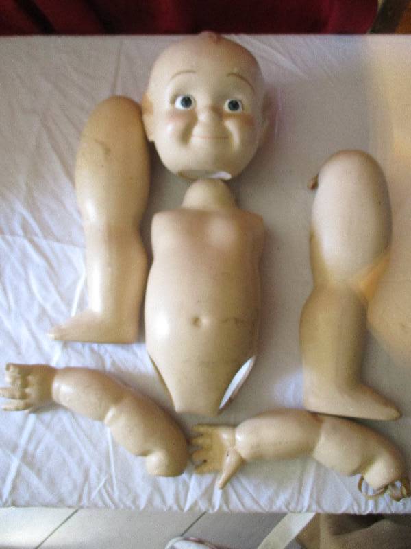 lot 9024 image: Antique Porcelain Doll