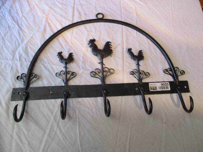 lot 9025 image: Wall Dcor