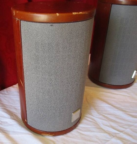 lot 9032 image: Pair of JVC Bookshelf Speakers