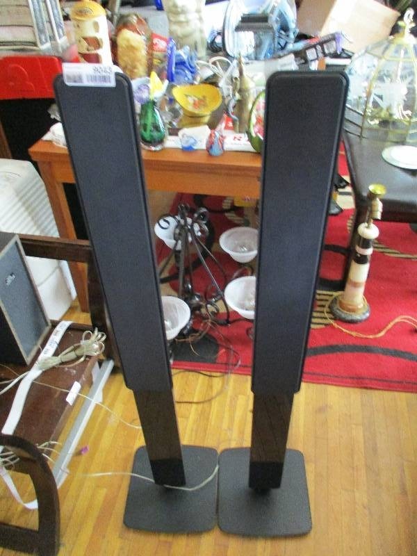 lot 9043 image: Philips Tower Speakers and Bass