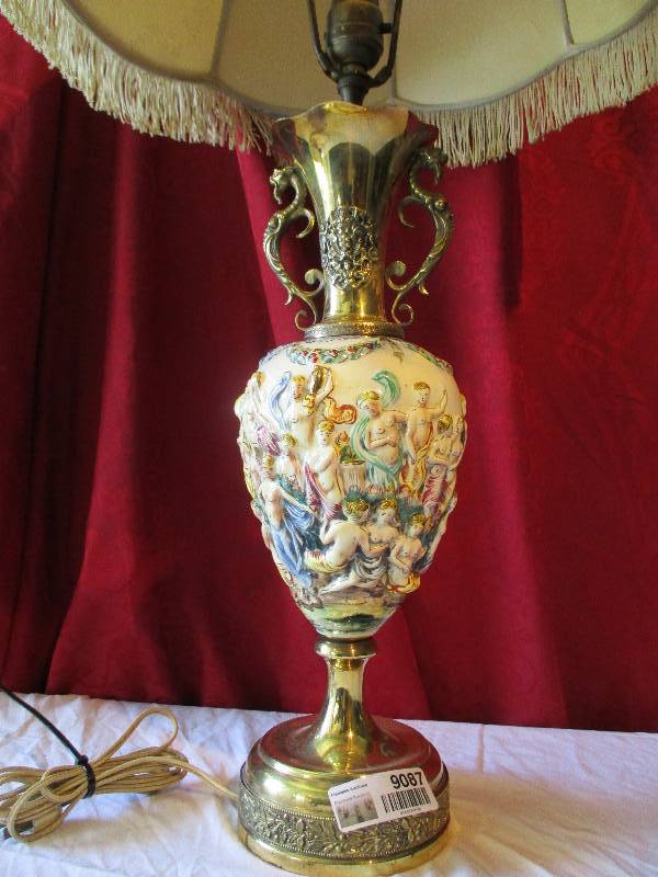 lot 9087 image: Antique Table Lamp