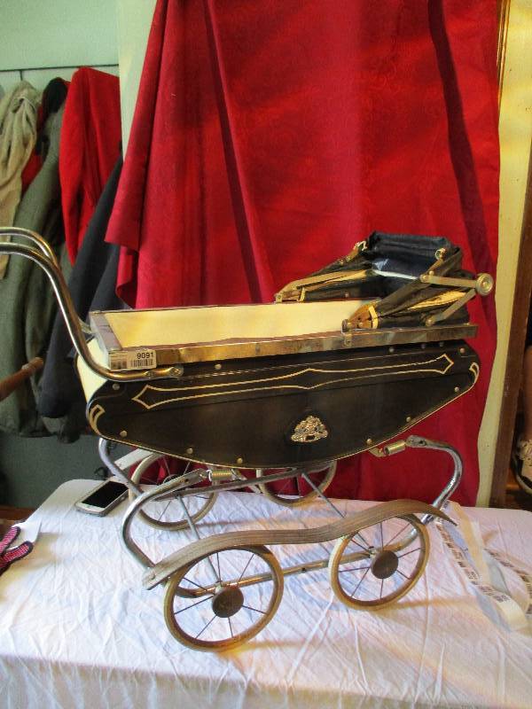 lot 9091 image: Antique Baby Buggy