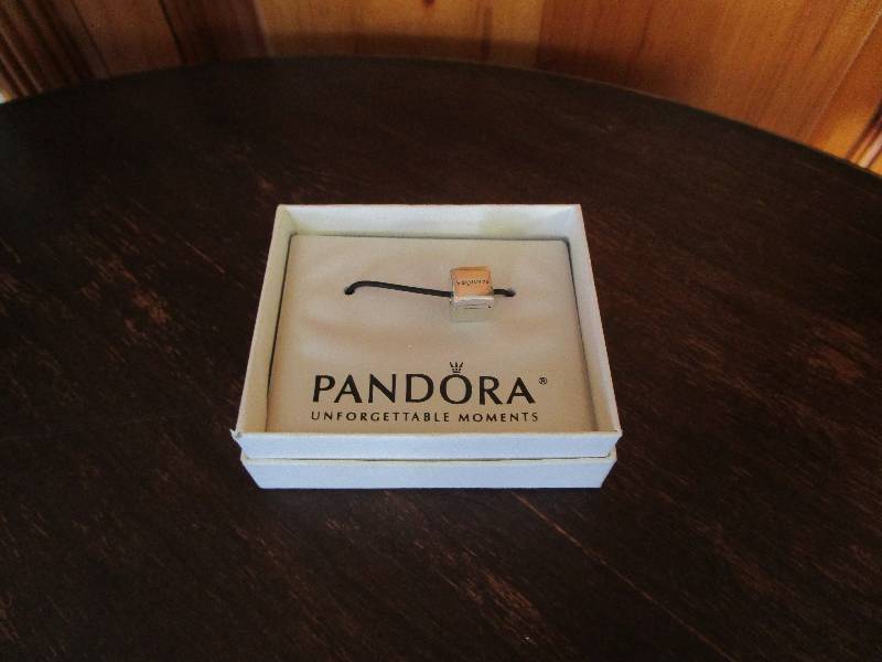lot 9056 image: Pandora Bracelet