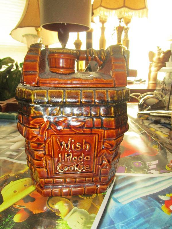 lot 9075 image: McCoy Cookie Jar