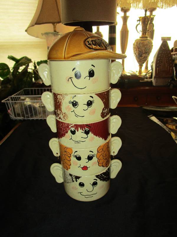 lot 9084 image: Vintage Soupers