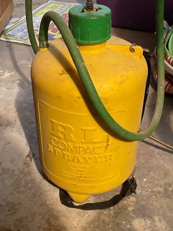 lot 236 image: Vintage sprayer with a metal wand
